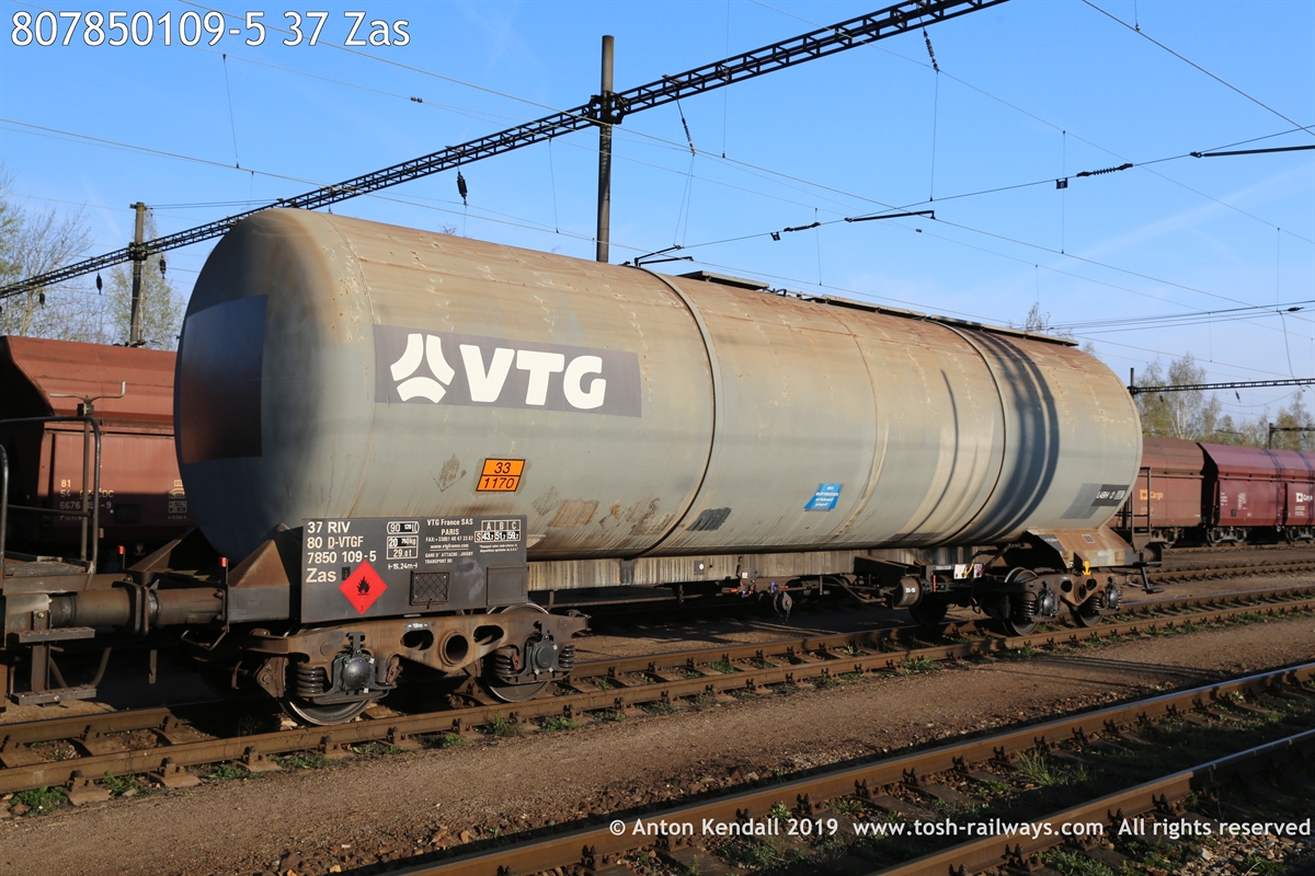 807850109-5_37 Zas.JPG